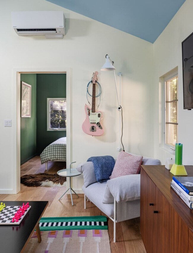 Building Photo - Ojai Mountain Hideaway!