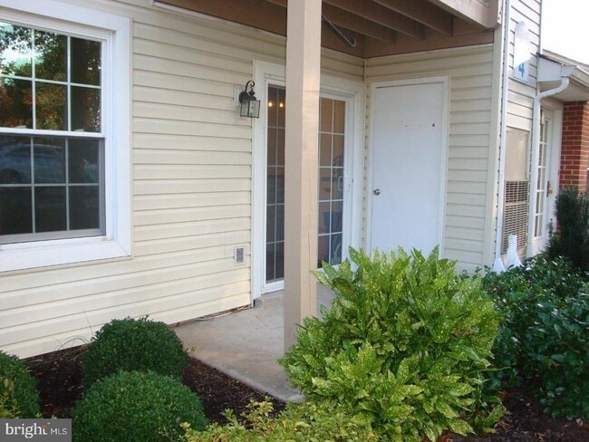 Building Photo - 408 Beacon Hill Dr