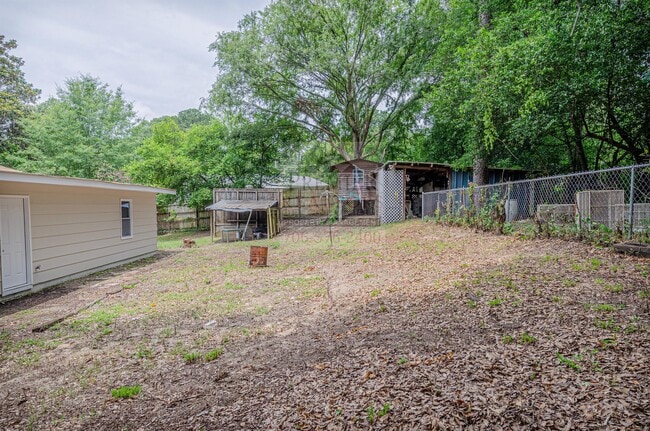 Building Photo - 5724 Sanford Ave