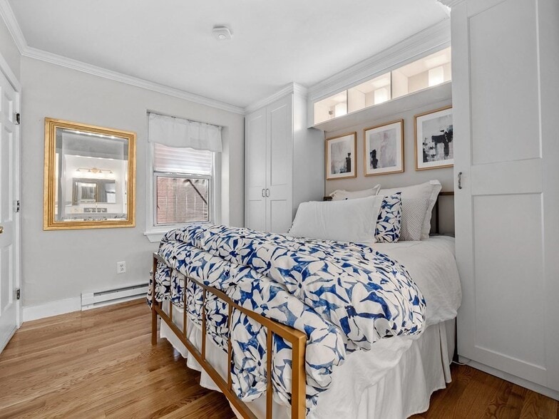 Building Photo - 19 Charter St