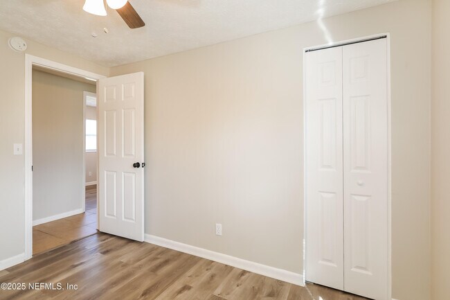 Building Photo - 8360 Red Holly Ln