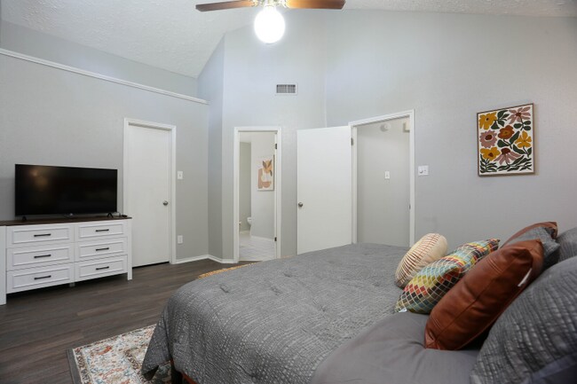Building Photo - 9011 Welles Way