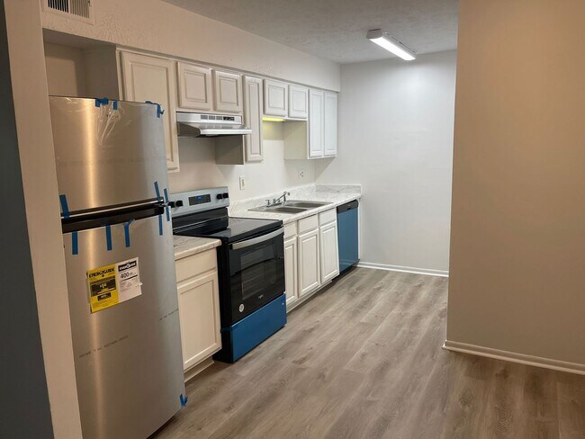 Primary Photo - Modern 2-Bed, 1-Bath Oasis with Central Ai...