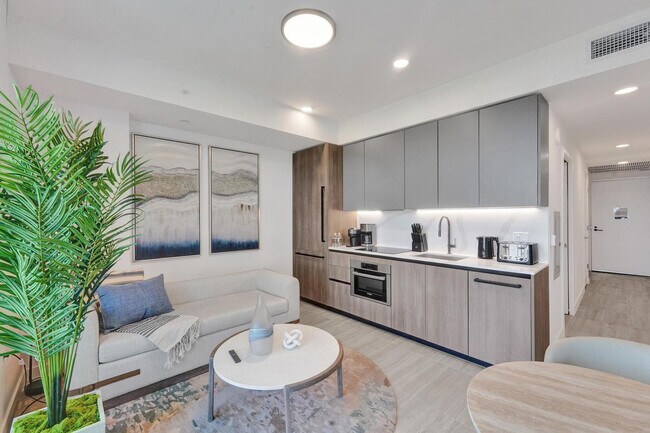 Building Photo - 580 72nd St