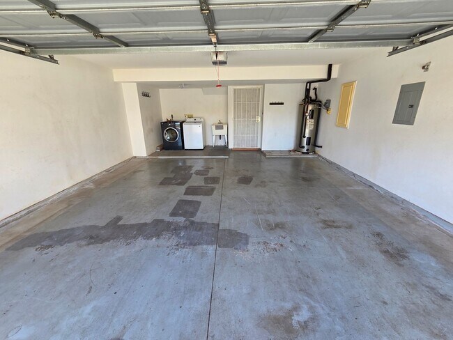 Building Photo - Spacious 2-Bedroom Home with loft in Tropics at Waikele with 2 car Garage