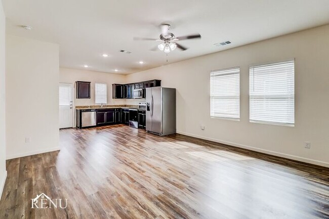 Building Photo - 6218 Old Bridge Way