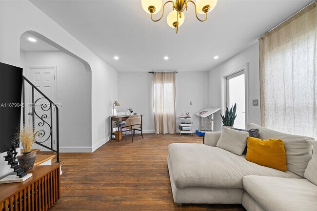 Building Photo - 642 86th St