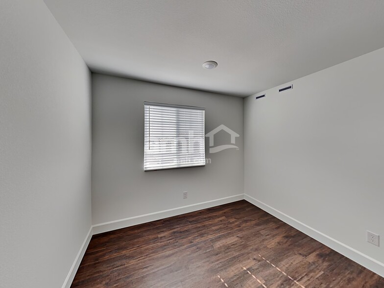 Building Photo - 4844 Blushing Star St