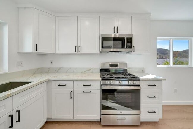 Building Photo - Move-In Ready Luxury: A Flawlessly Upgraded Sunland Retreat