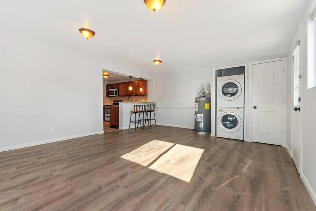 Building Photo - Beautiful home for rent near Sloan's Lake!