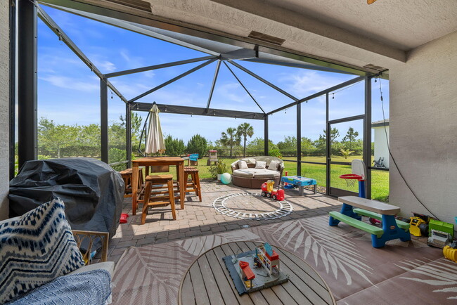 Building Photo - 7294 NW Farnsworth Cir
