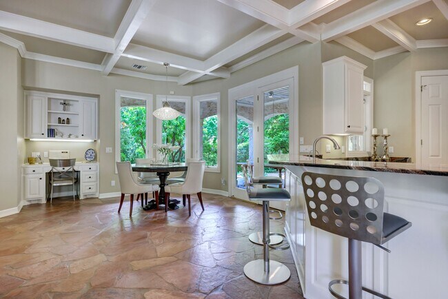 Building Photo - 102 Wood Trail