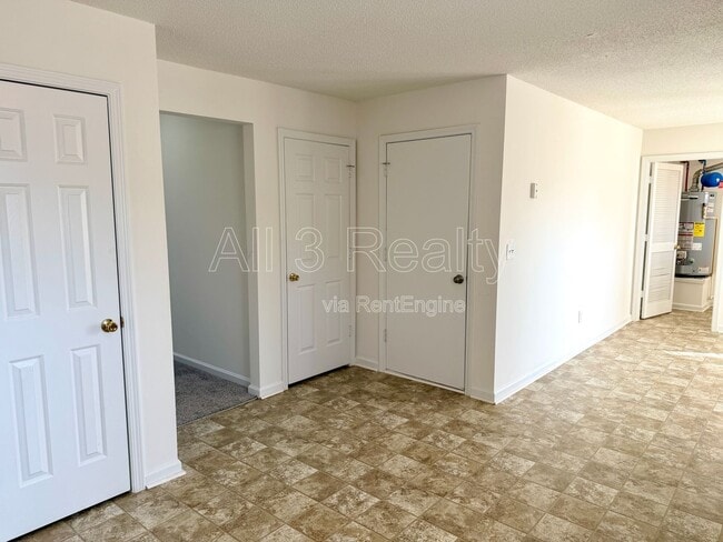 Building Photo - 5519 Lofwood Ln