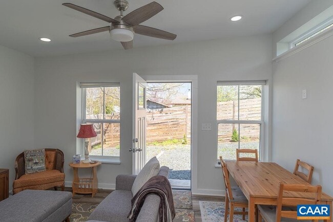 Building Photo - 1403 Burgess Ln