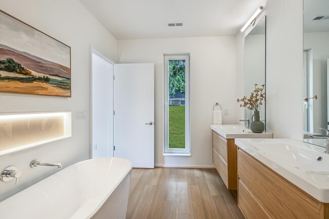 Building Photo - 1188 Harmony Ct