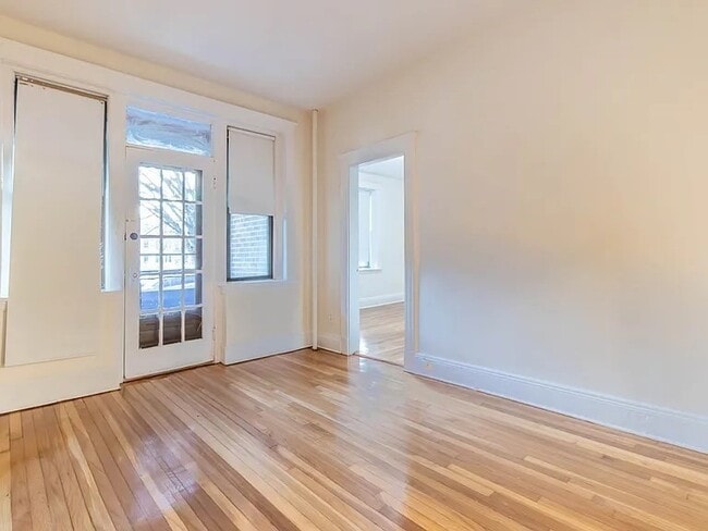 Building Photo - 25 Mt Hood Rd