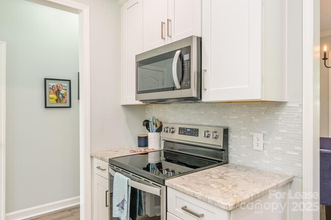 Building Photo - 18524 Mizzenmast Ave