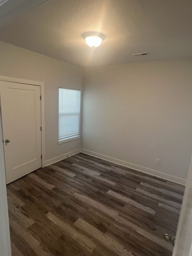 Building Photo - North 45th Addition
