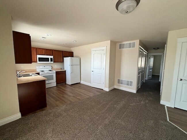 Building Photo - 115 Montalto Dr