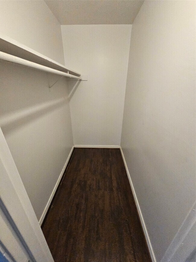 Building Photo - 5526 Whispering Creek Way