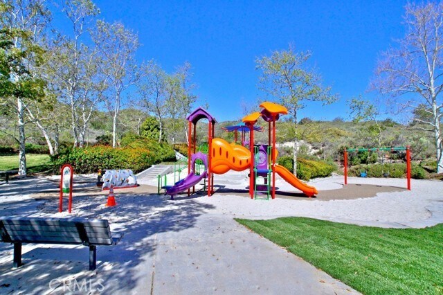 Building Photo - 5 Golden Bear Ct