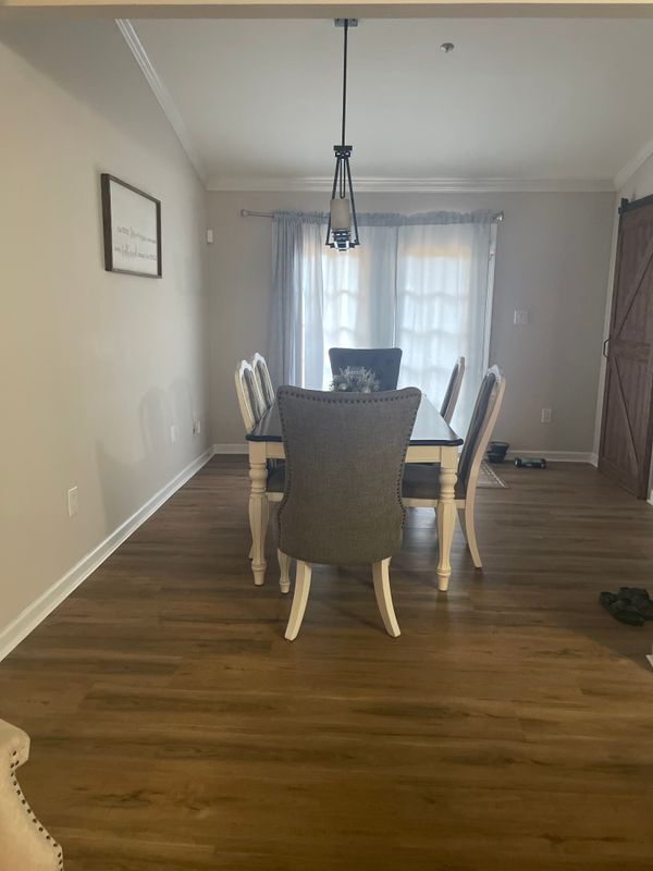 Building Photo - 1211 Lindsay Ln