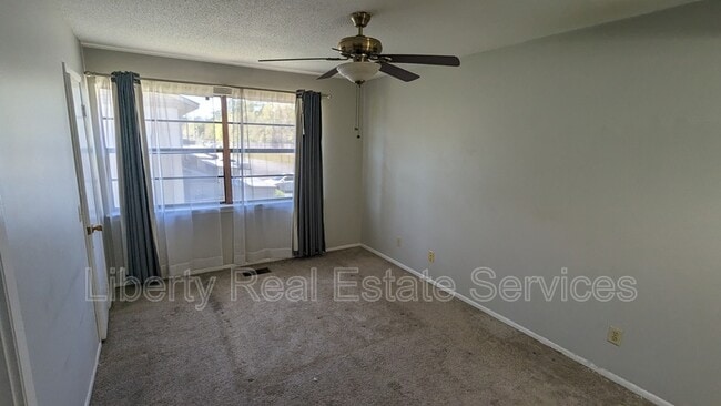 Building Photo - 901 Olmstead Dr