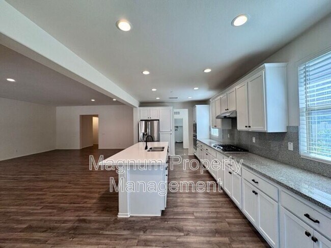 Building Photo - 24331 Ponderosa Ln