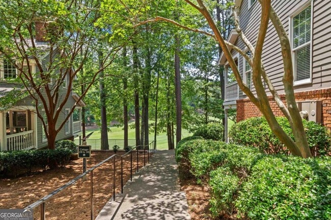 Building Photo - 1043B Clubhouse Ln