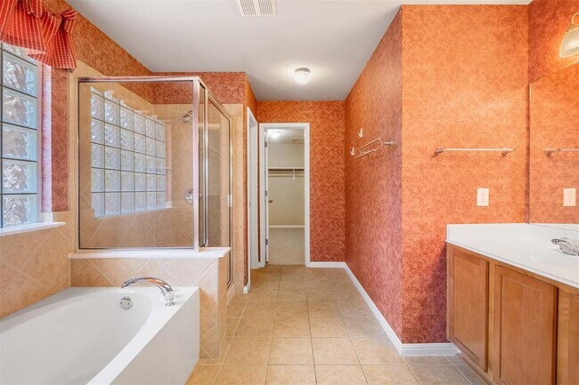 Building Photo - 9400 Morgan Creek Dr