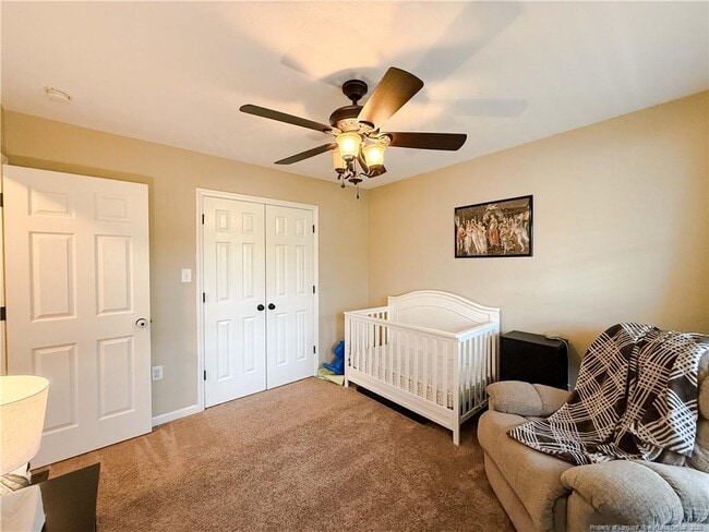 Building Photo - 728 Fairbluff Dr