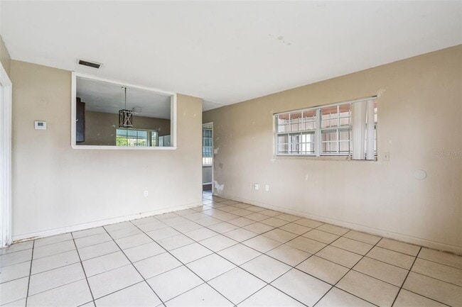 Building Photo - 912 Inchon Ct