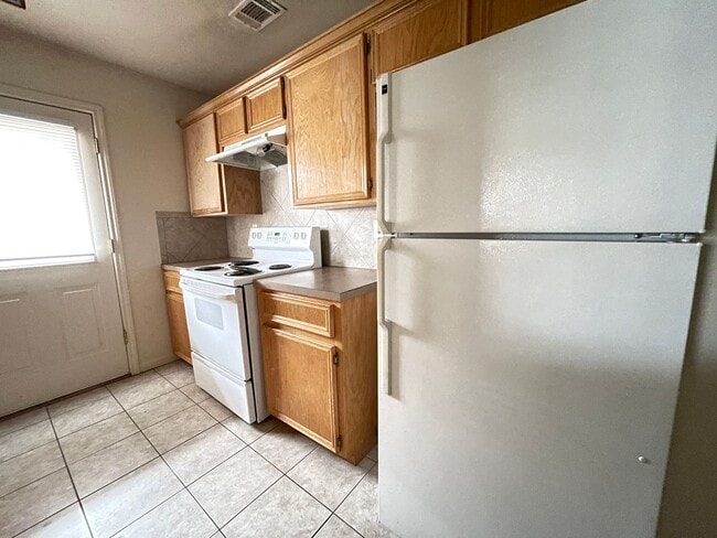 Building Photo - 1508 Nicholas Cir