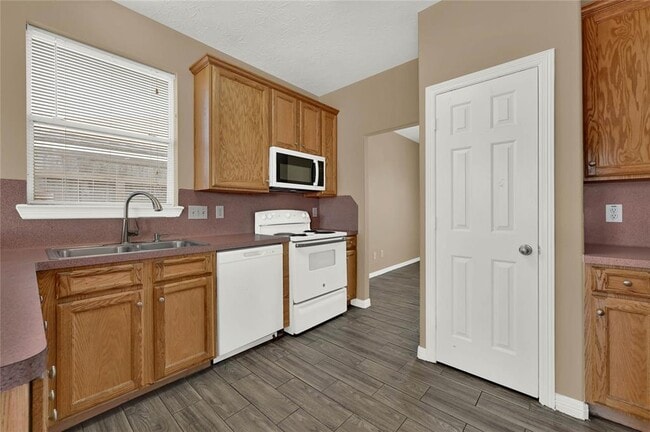 Building Photo - 7715 Omaha Dr