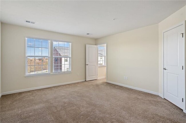 Building Photo - 1966 Georgetown Dr