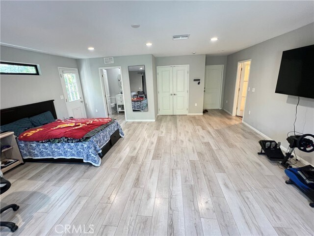 Building Photo - 2937 E Craig Dr