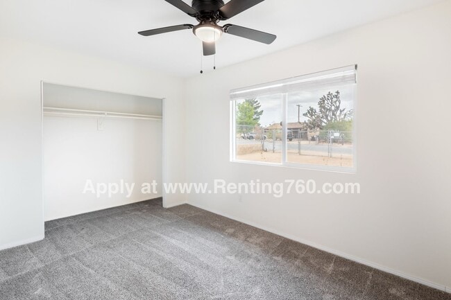 Building Photo - Updated 3 Bed 2 Bath Home Centrally Located!!