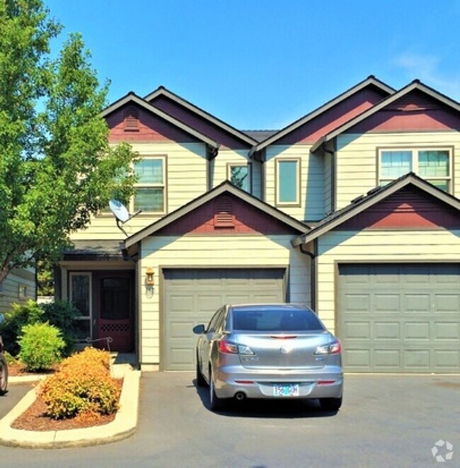 Building Photo - 2 Bedroom-2.5 Bath Townhome