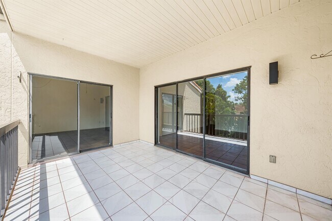 Building Photo - 800 Hudson Ave