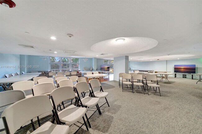 Building Photo - 531 N Ocean Blvd