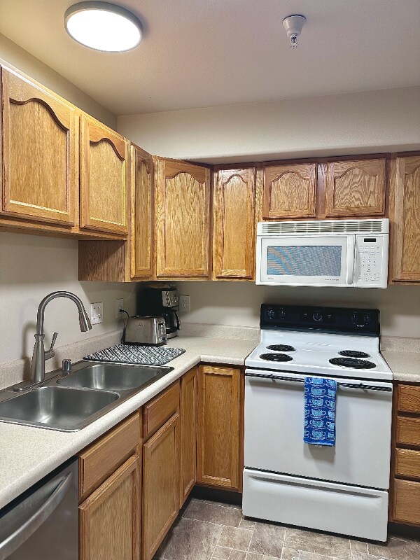 Building Photo - 7016 Weimer Rd