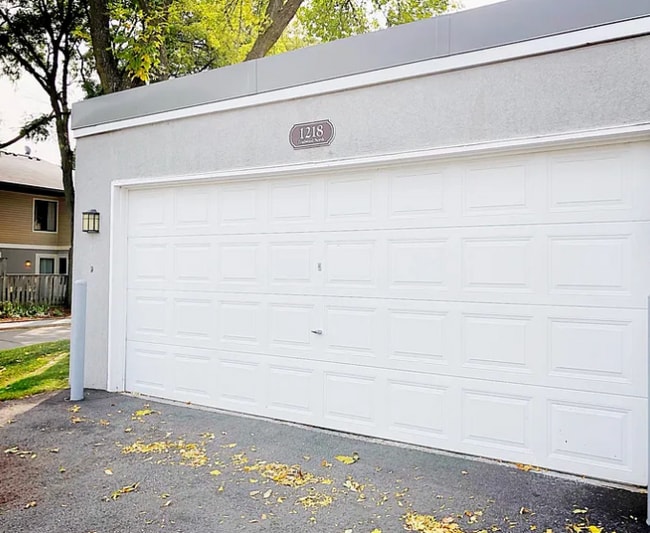 Building Photo - 1218 Trailwood N