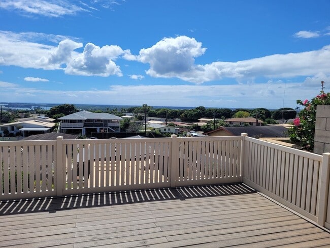 Building Photo - Quiet w/Beautiful Ocean Views 3bd, 2.5bath, SF w/2 car garage 1655sqft unit . $4200