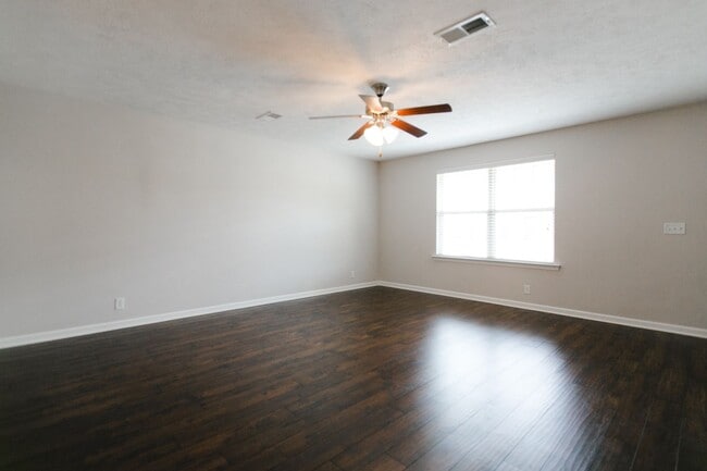 Building Photo - 924 Gamely Wy