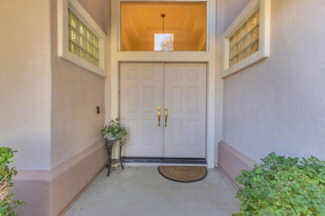 Building Photo - 37468 Westridge Ave