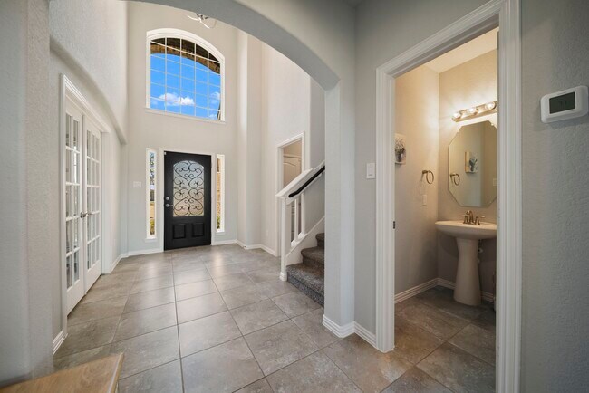 Building Photo - 1707 Benbrook Hollow Ln