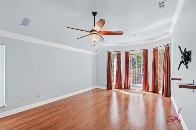 Building Photo - 10605 Coreopsis Dr
