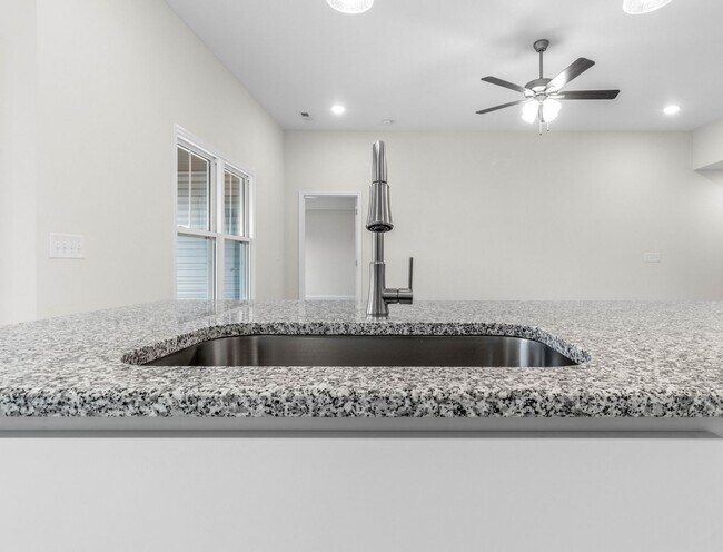 Building Photo - 2628 Rafiki Dr