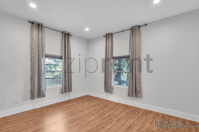 Building Photo - 3002 N Highland Ave