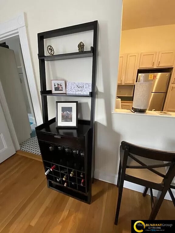 Building Photo - 17 Centre St